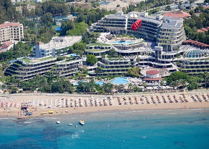 Sunrise Queen Luxury منتجع سيدي