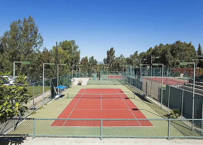 Resort Sunrise Queen Luxury Side