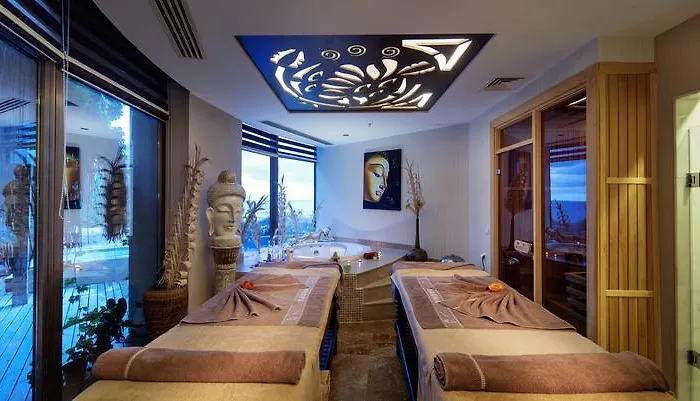 Sunrise Queen Luxury Resort