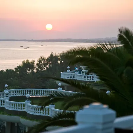 Sunrise Queen Luxury 5* Сіде