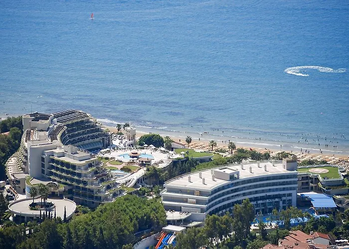 Feriested Sunrise Queen Luxury Side