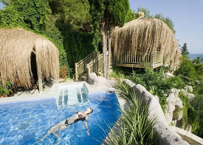 Feriested Sunrise Queen Luxury Side